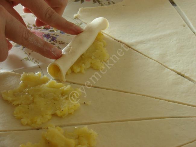 Patatesli Rulo Çörek - Yapılışı (12/20) 