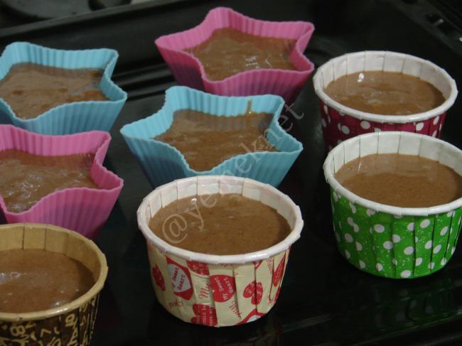 Kahveli Muffin - Yapılışı (9/16) 