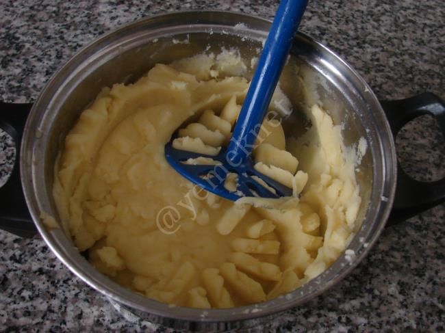 Pofuduk Patates Püresi (Düşes Patates) - Yapılışı (4/12) 