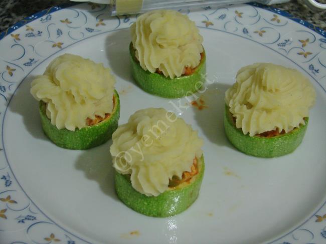 Tavuklu Püreli Kabak - Yapılışı (8/12) 