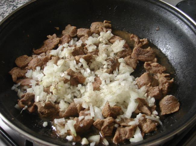 Beşamel Soslu Et - Yapılışı (4/12) 