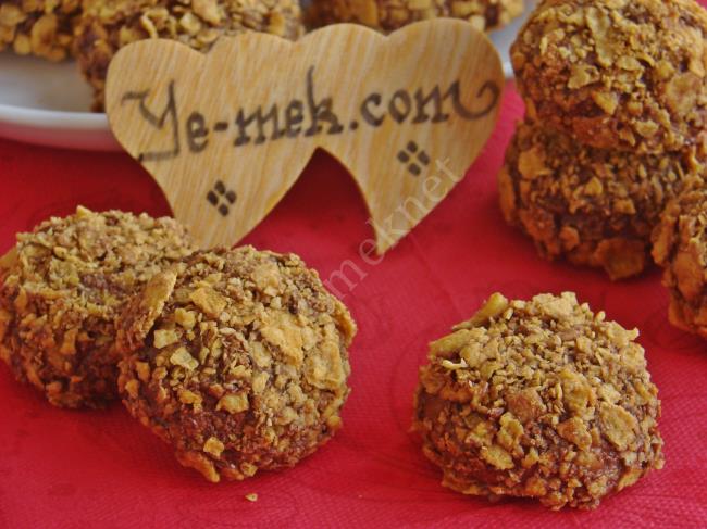 Çikolatalı Mısır Gevrekli Kurabiye - Yapılışı (14/16) 