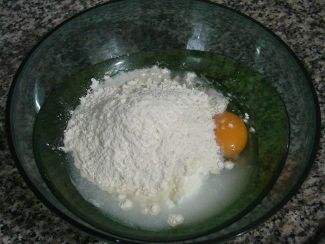 Mayasız Pişi - Yapılışı (2/12) 