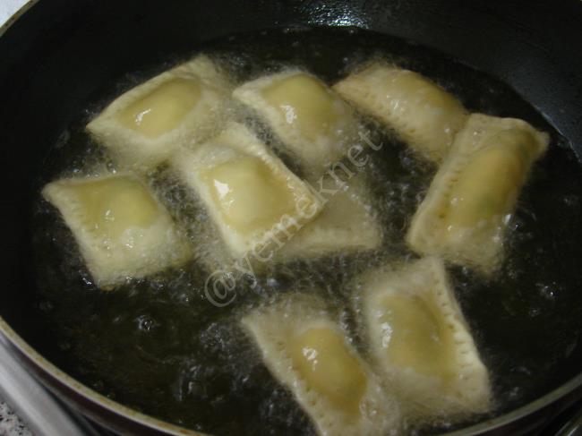 Mayasız Pişi - Yapılışı (9/12) 