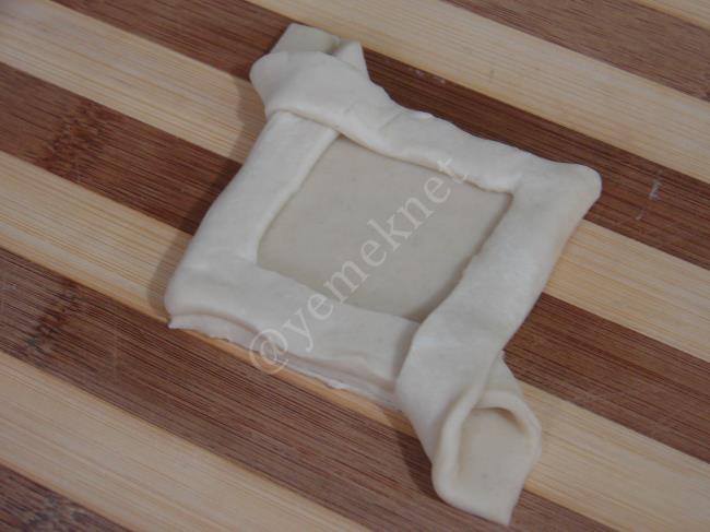 Peynirli Milföy Böreği - Yapılışı (6/12) 