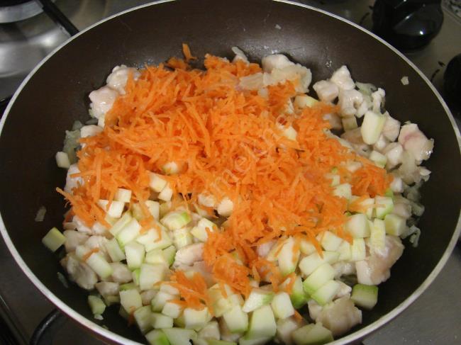 Tavuklu Çin Böreği - Yapılışı (3/16) 