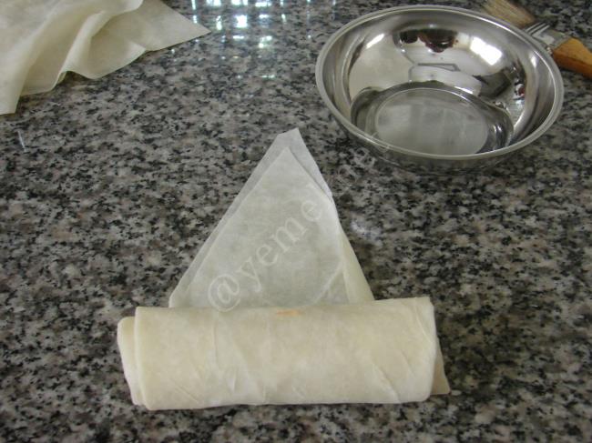 Tavuklu Çin Böreği - Yapılışı (9/16) 