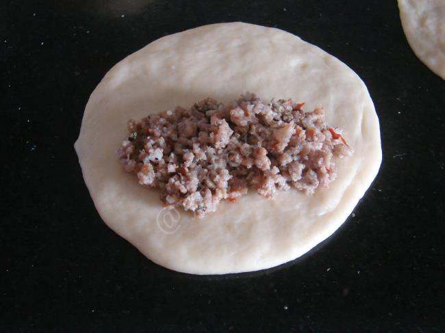 Kıymalı Nişastalı Poğaça - Yapılışı (8/16) 