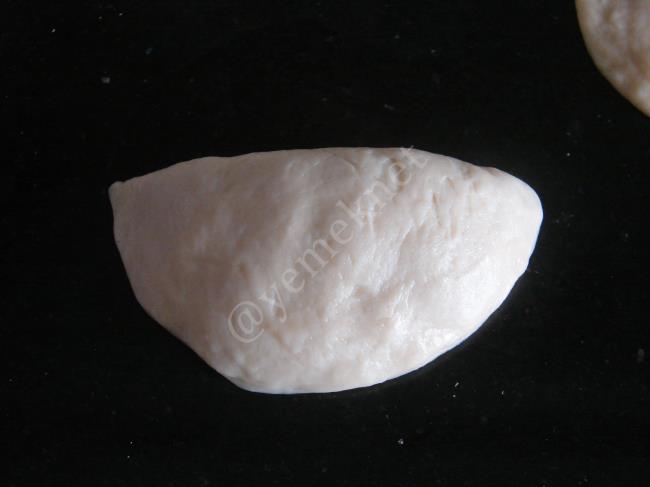Kıymalı Nişastalı Poğaça - Yapılışı (9/16) 