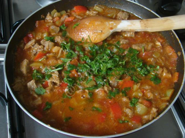 Etli Karnıyarık - Yapılışı (10/16) 