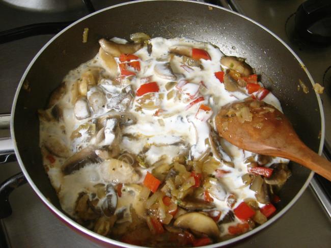 Mantar Soslu Antrikot - Yapılışı (7/12) 