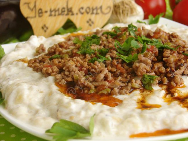 Kebab with Yogurt (Alinazik Kebab) Recipe (From Turkish Cuisine)