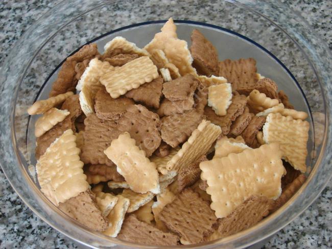 Beyaz Çikolatalı Mozaik Pasta - Yapılışı (3/12) 