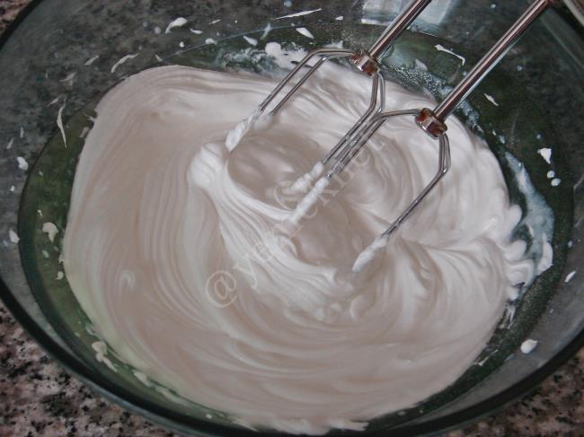 Çilek Şantili Volovan - Yapılışı (5/12) 