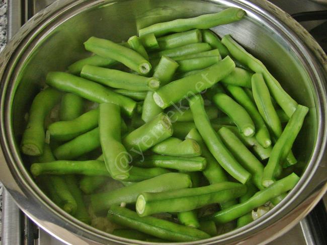 Zeytinyağlı Taze Bakla - Yapılışı (7/12) 