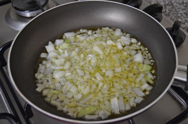 Bolonez Soslu Spagetti - Yapılışı (2/12) 