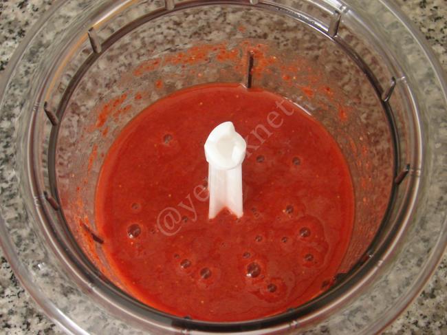 Çilekli Milkshake - Yapılışı (3/8) 