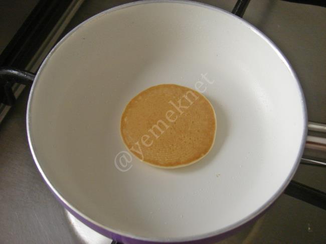 Çilekli Mini Pankek - Yapılışı (7/12) 