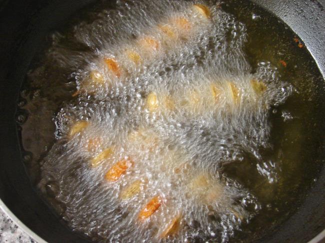 Çubukta Taze Patates Kızartması - Yapılışı (3/8) 