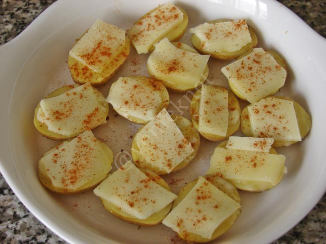 Fırında Kaşarlı Taze Patates - Yapılışı (5/8) 
