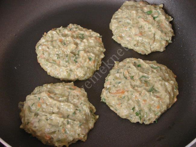 Taze Bakla Köftesi - Yapılışı (8/12) 