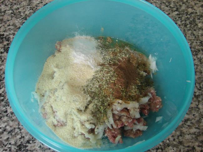 Çekirdekli Köfte - Yapılışı (3/12) 