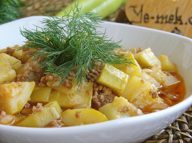 Zucchini With Minced Meat Recipe
