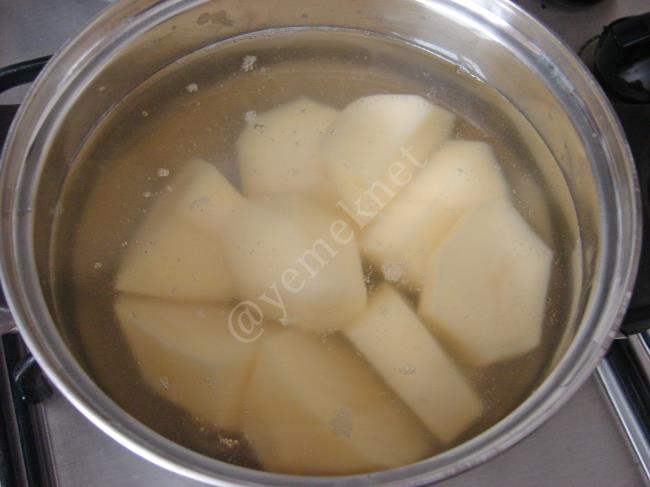 Patates Püresi - Yapılışı (2/8) 