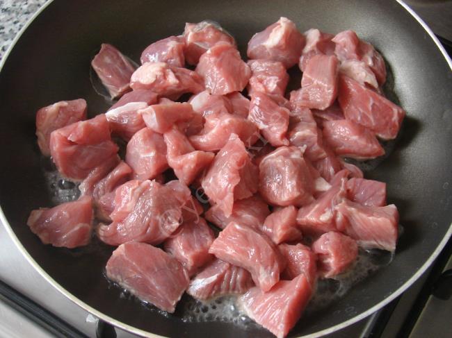 Hünkar Beğendi Kebabı - Yapılışı (2/16) 