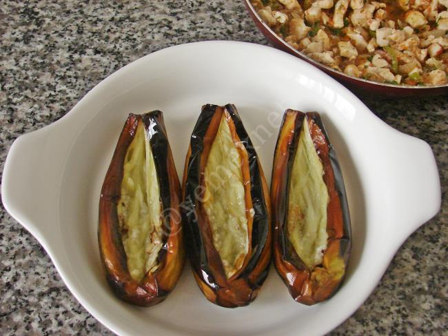 Tavuklu Karnıyarık - Yapılışı (10/16) 