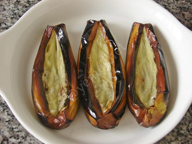 Tavuklu Karnıyarık - Yapılışı (11/16) 