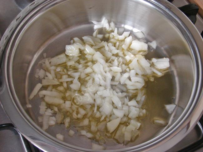 Zeytinyağlı Taze Börülce - Yapılışı (3/8) 