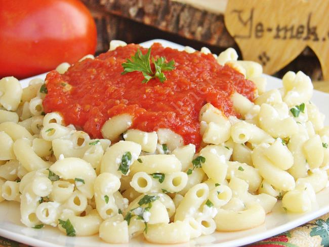 Tomato Sauce With Cheese Pasta Recipe