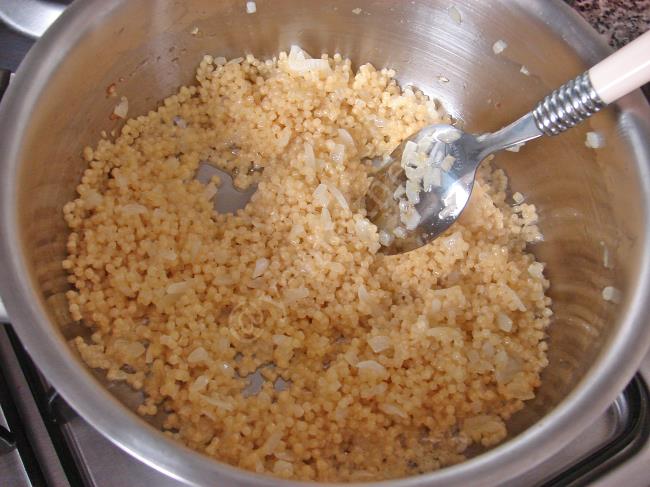 Mercimekli Kuskus Pilavı - Yapılışı (4/8) 