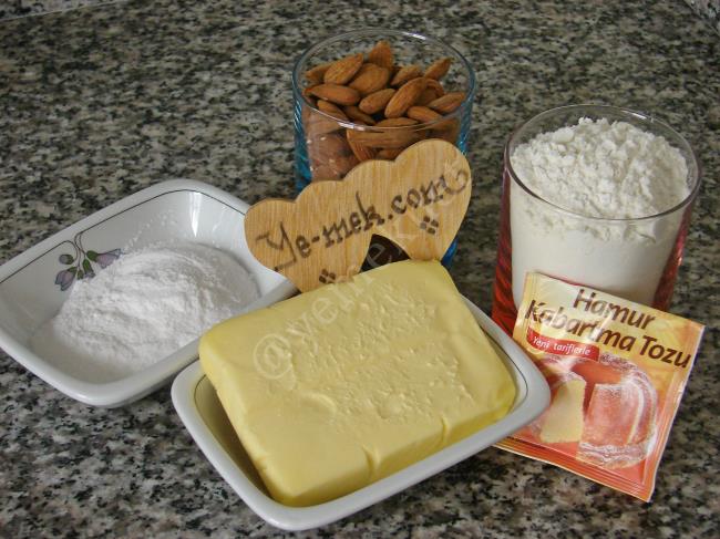 Bademli Kavala Kurabiyesi - Yapılışı (1/16) 