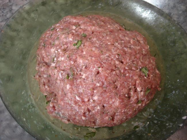 Fırında Domates Soslu Kaşarlı Köfte - Yapılışı (7/16) 