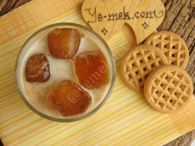 Iced Latte (Sütlü Buzlu Kahve) Tarifi, Nasıl Yapılır? (Resimli) Yemek