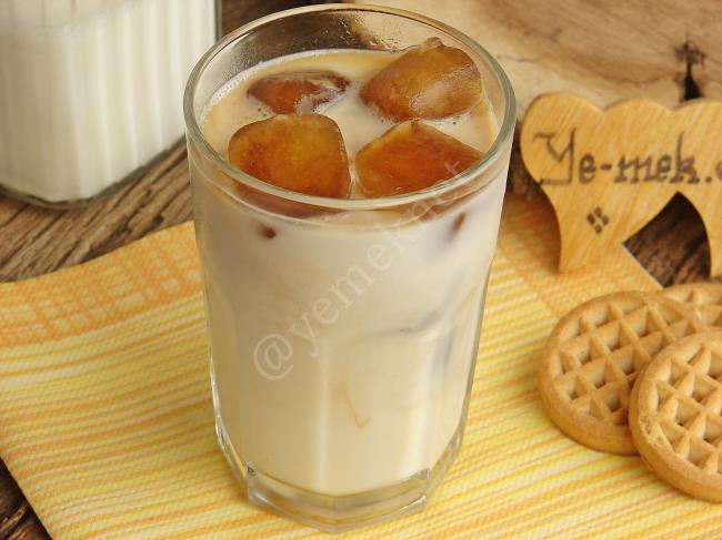 Iced Latte (Sütlü Buzlu Kahve) - Yapılışı (6/8) 