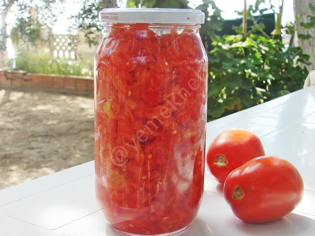 Kışlık Domates Konservesi - Yapılışı (7/12) 