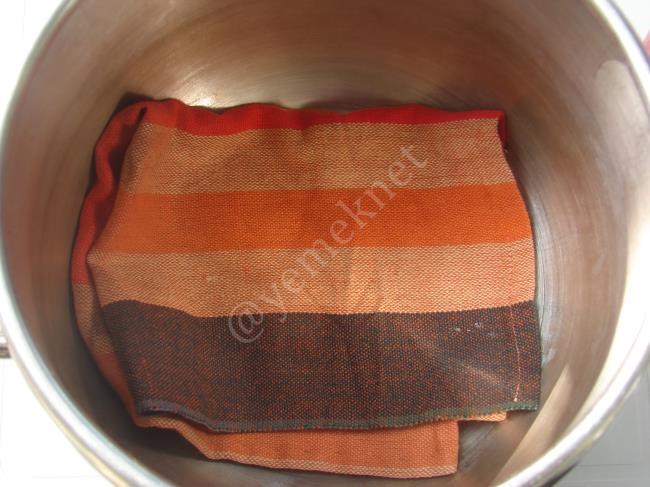 Kışlık Domates Konservesi - Yapılışı (8/12) 