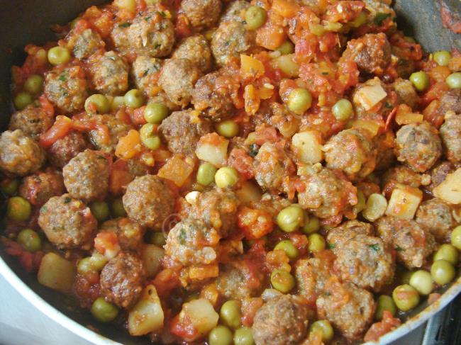 Köfteli Karnıyarık - Yapılışı (11/16) 