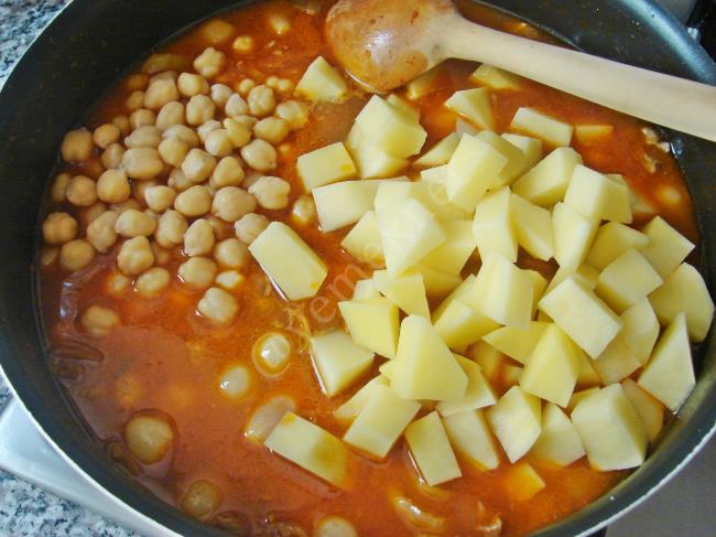 Nohutlu Patates Yahnisi - Yapılışı (5/8) 