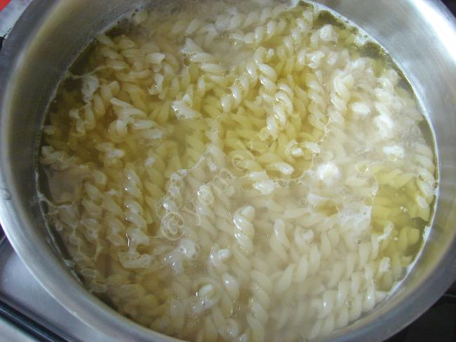 Sosisli Makarna - Yapılışı (2/12) 