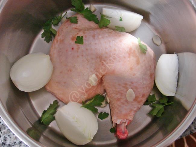 Tavuk Bulyon - Yapılışı (2/8) 