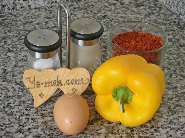 Biber İçi Yağda Yumurta - Yapılışı (1/8) 