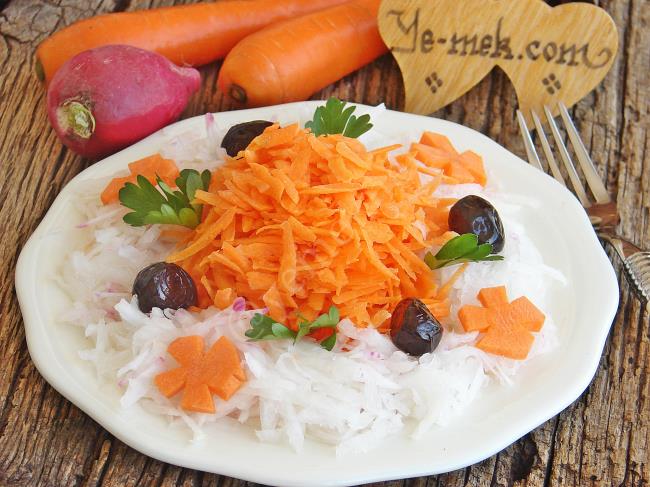 Radish Salad With Carrot