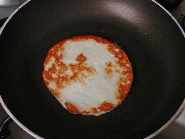 Hellim Peynirli Sandviç - Yapılışı (2/8) 