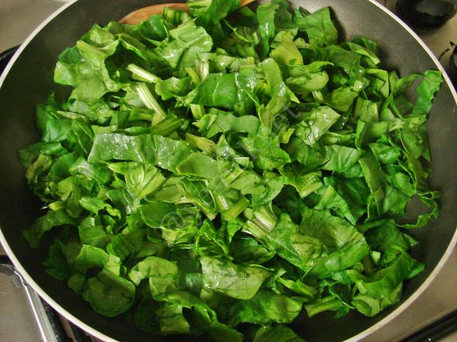 Fırında Kremalı Ispanaklı Ekmek Pizzası - Yapılışı (2/8) 