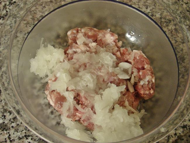 Meksika Soslu Köfte - Yapılışı (2/12) 