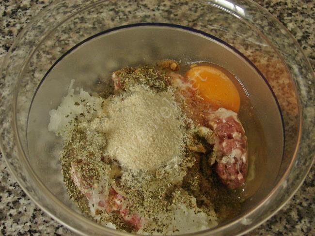 Meksika Soslu Köfte - Yapılışı (4/12) 